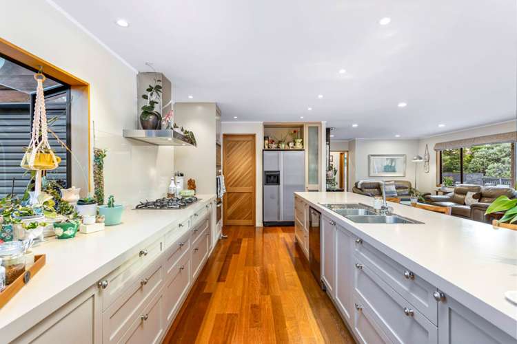 6 Clayden Drive Gulf Harbour_8