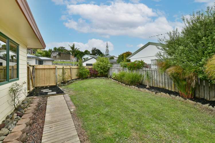 1/12 Knott Road Stanmore Bay_10