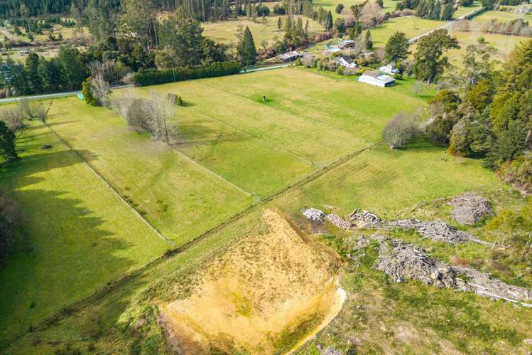 405 Pigeon Valley Road Wakefield_34