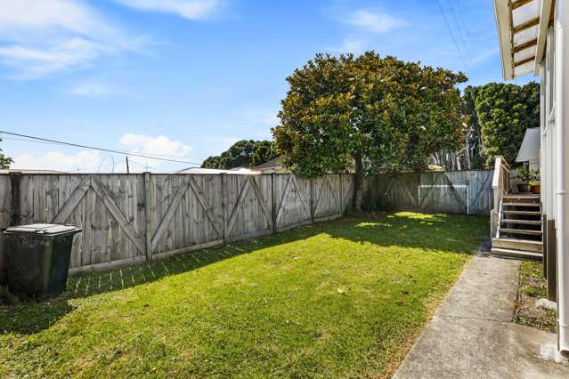 1/13 Paton Avenue Te Atatu South_1