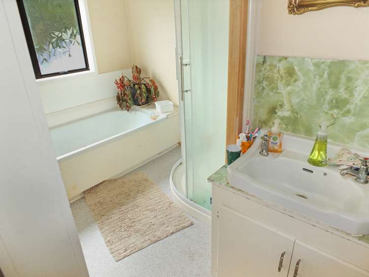 9 Hennessy Street East Foxton Beach_8