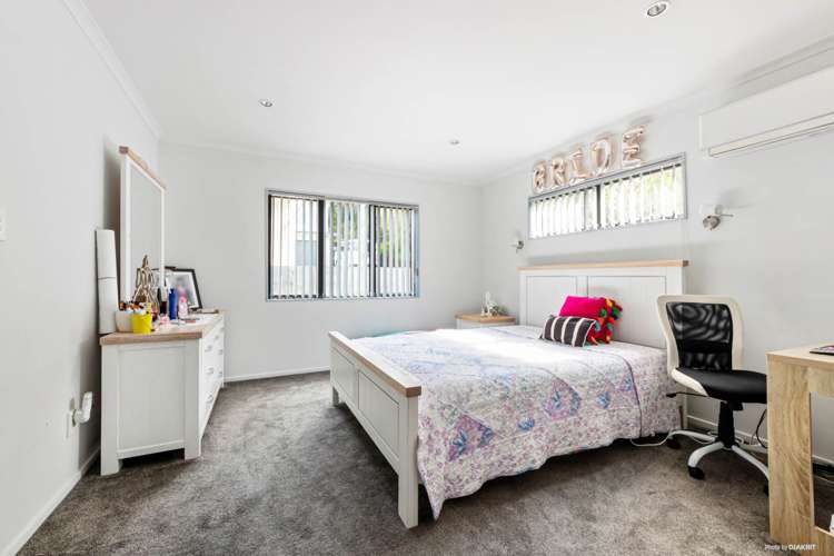 1/25a Aldersgate Road Hillsborough_18