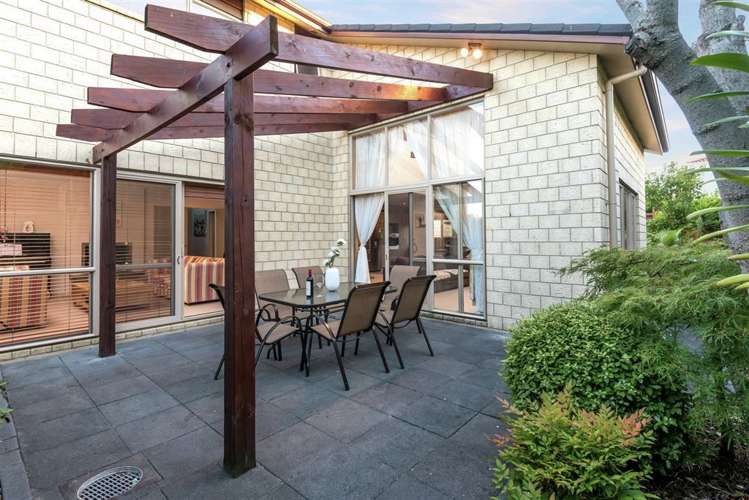 10 Chard Place Flat Bush_11