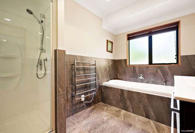 115 Sandstone Road Whitford_3