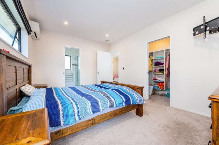 21 Midhurst Avenue Henderson_7