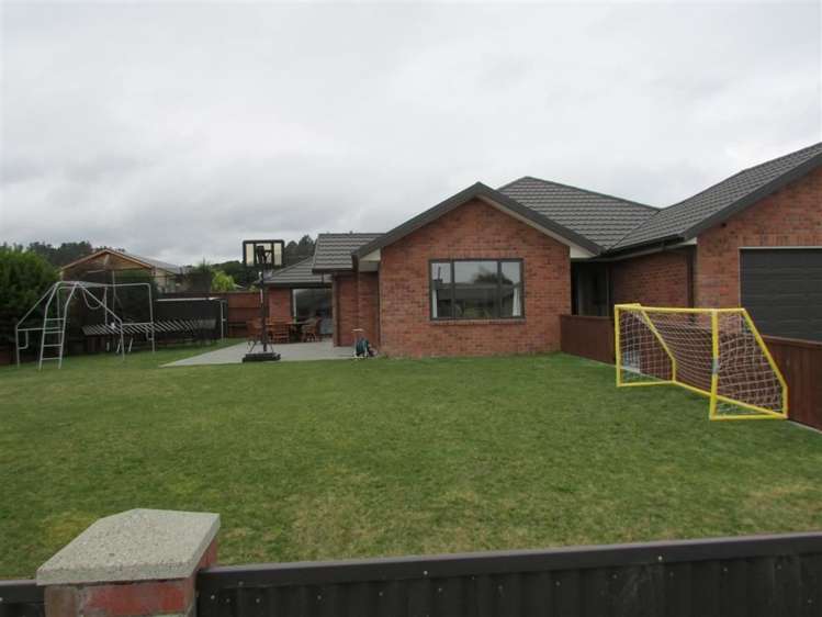 2 Ashley Drive Paroa_2