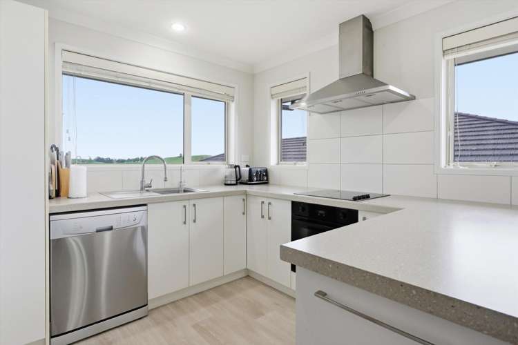 298 Ballintoy Park Drive Welcome Bay_1
