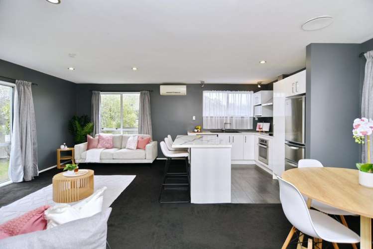 79 Maces Road_3