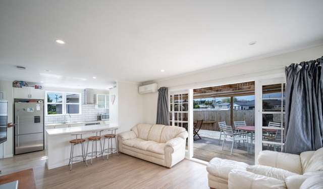 1/1 Cooper Place Papakura_2