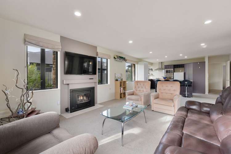 18 Sandalwood Place Waimairi Beach_1