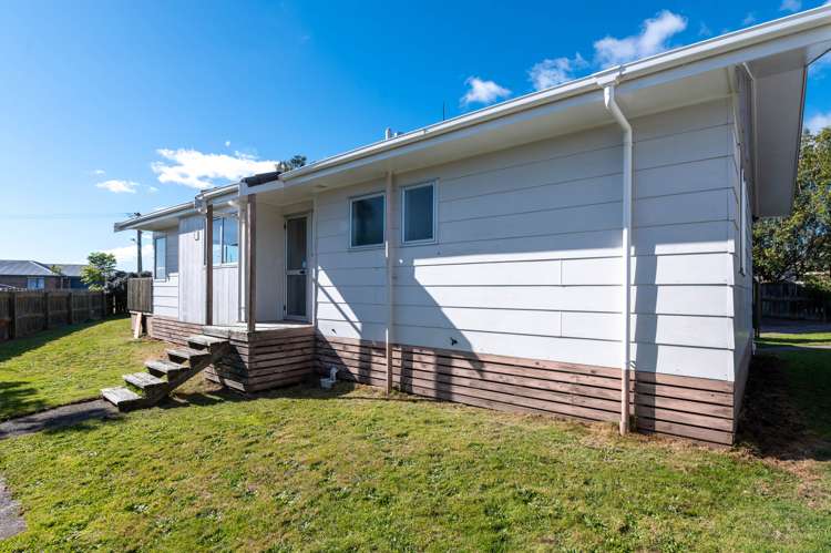 15 Bronte Place Owhata_11