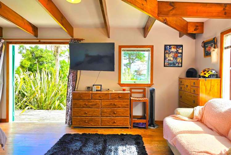 416 Pinehill Road Omapere_29