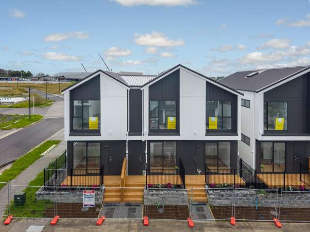 Stylish Brand New Townhouse - High Stud Design