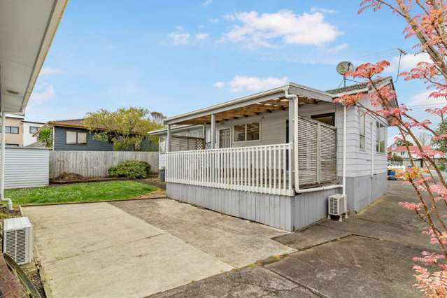 543 Swanson Road Ranui_1