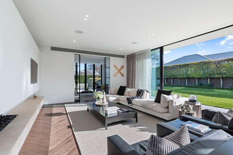 48 Clissold Street Merivale_14