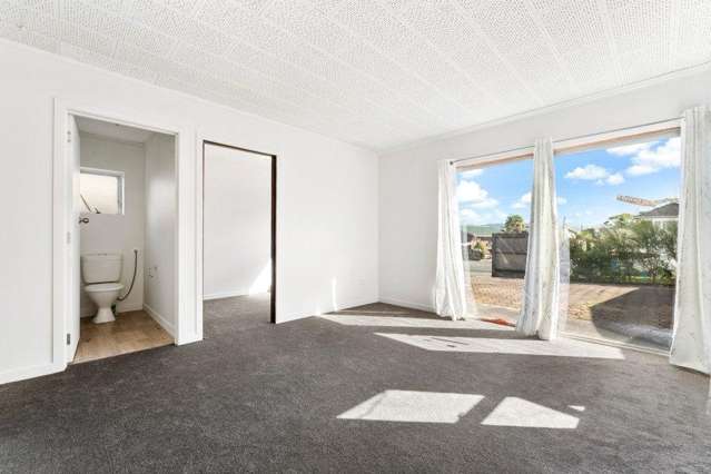 1/22 Captain Scott Road (Downstairs Portion) Glen Eden_3