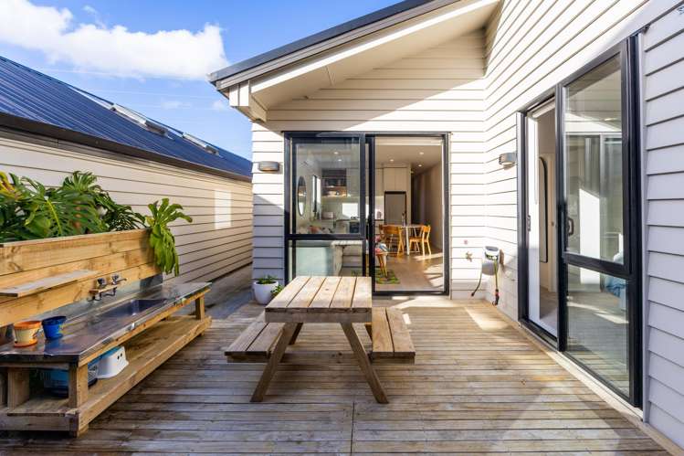 33 Puwha Street Massey_24