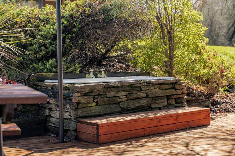 508 Lake Hawea - Albert Town Road Wanaka_25