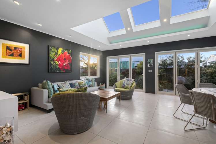 7 Douglas Street Lincoln_7