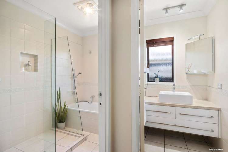 19 Vivian Wilson Drive Eastern Beach_12