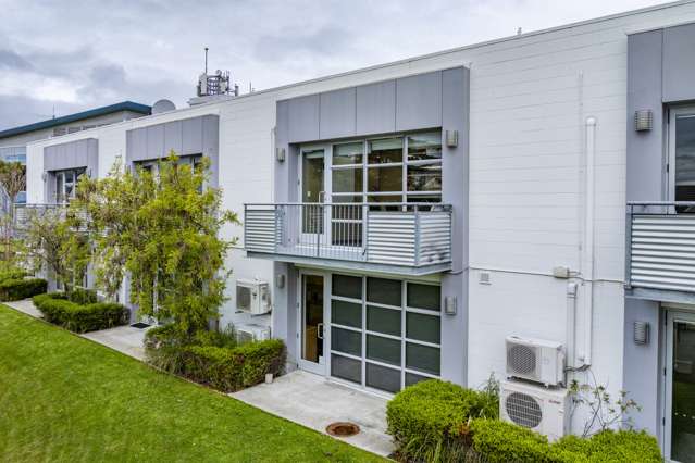 7, 41 Sir William Pickering Drive Burnside_3