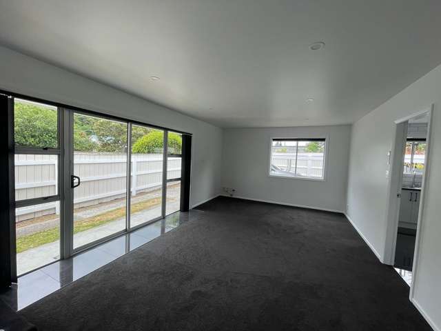 2/5 Charles Street Belmont_4