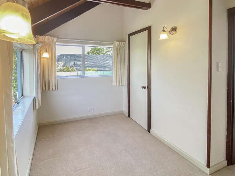 2/108 Office Road Merivale_6