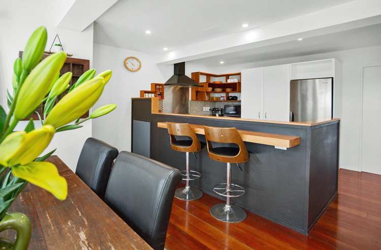 3A Whiorau Grove Lowry Bay_19