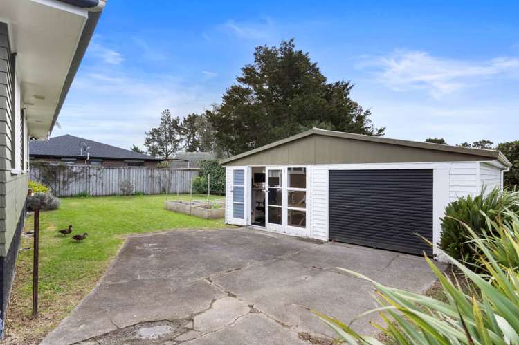 62 Cobham Crescent Kelston_14