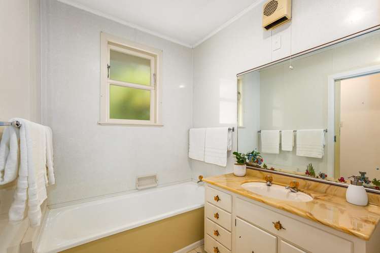 15 Rosina Street Clouston Park_15