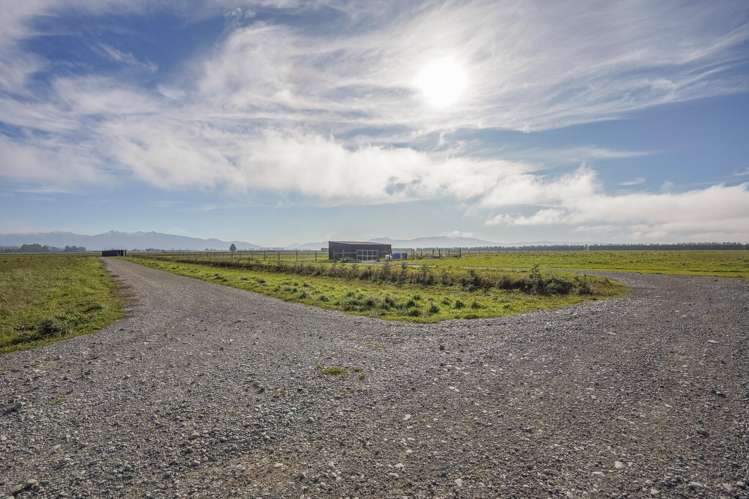 77 Bleak House Road Darfield_19