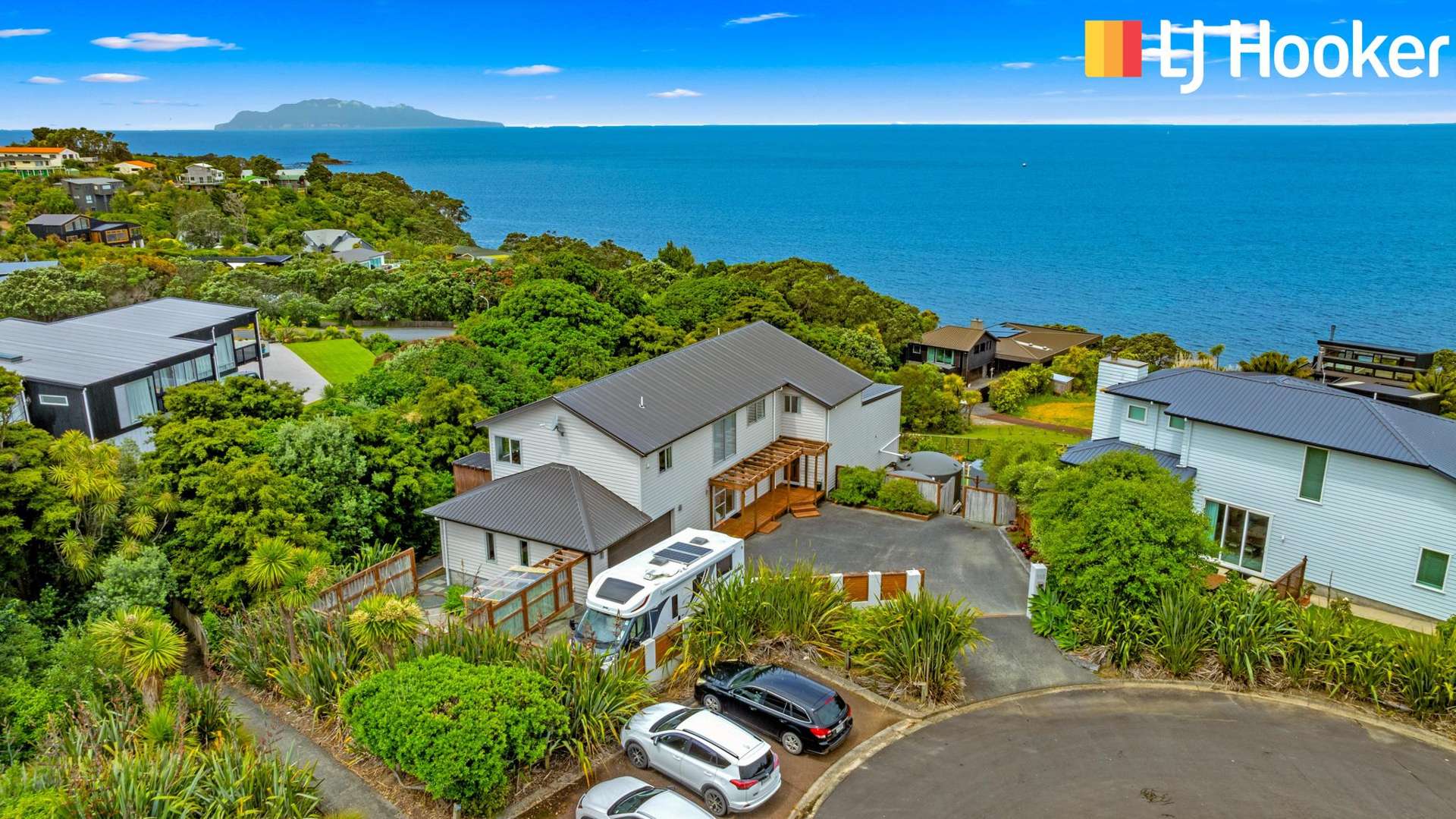 126-128 Lax Crescent Leigh_0