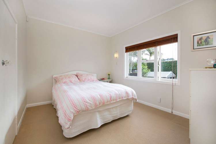 11 Luplau Crescent Cockle Bay_13