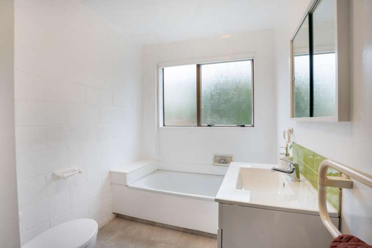 4a Makatote Grove Churton Park_12