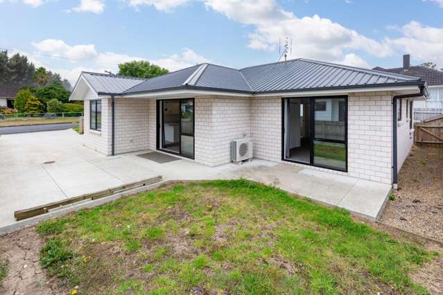 Modern near new brick townhouse