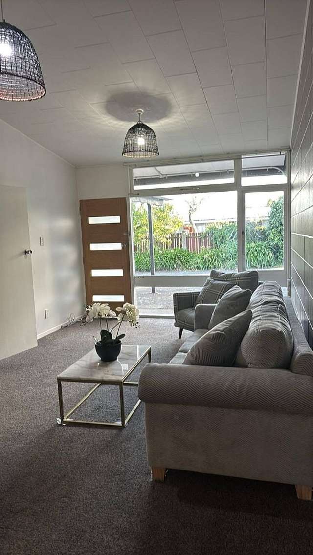 14 Clendon Court Roslyn_1