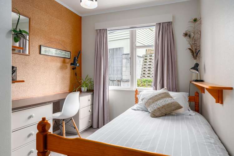 6 Te Reinga View Tawa_11