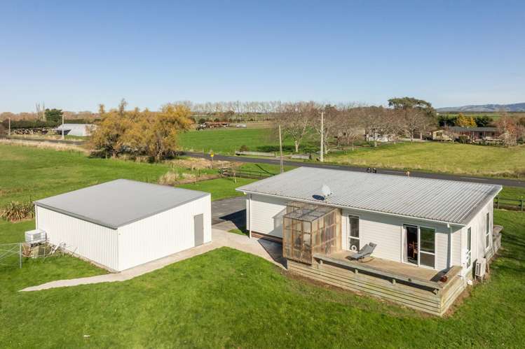 649 Wani Road Netherton_30