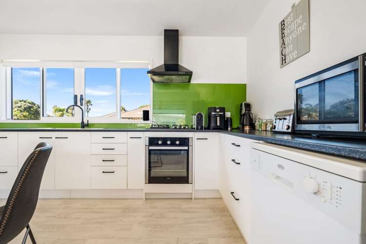 3 Flame Tree Lane Taipa_7