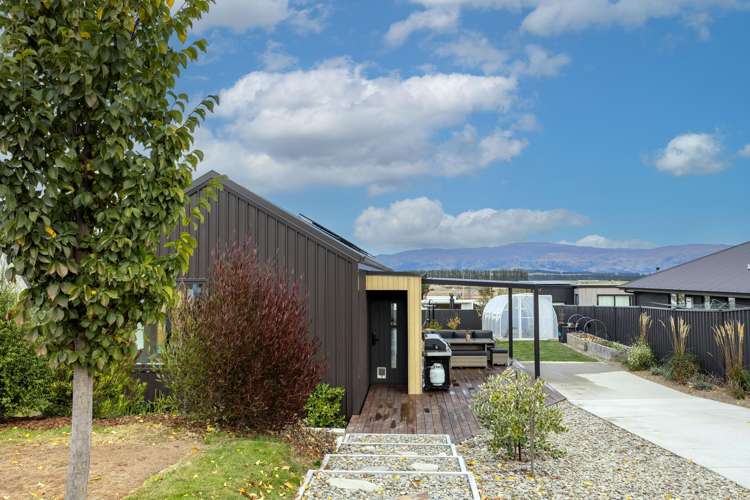14 Tomtit Crescent Lake Hawea_18