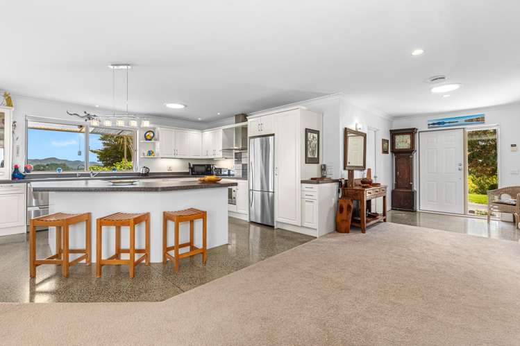 121 Owhiwa Road Parua Bay_4