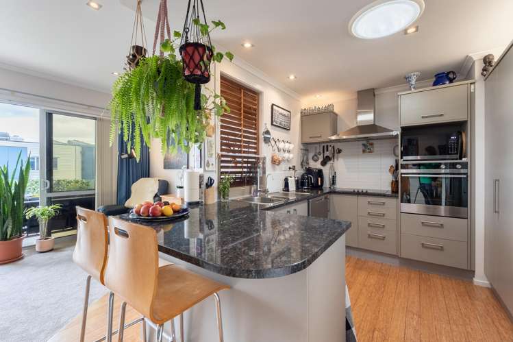 30/4 Seaview Road Paraparaumu Beach_9