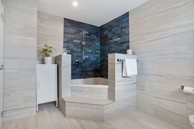 2/2 Armoy Drive East Tamaki_14