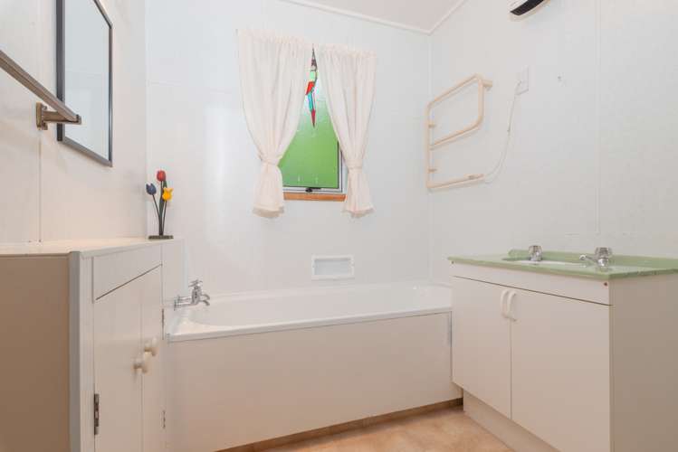 23 Strode Avenue Naseby_16