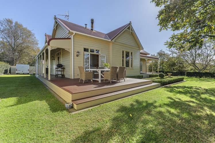 137 Egmont Road Hillsborough_21