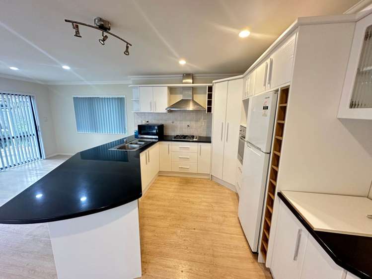 24 Erne Crescent East Tamaki_2