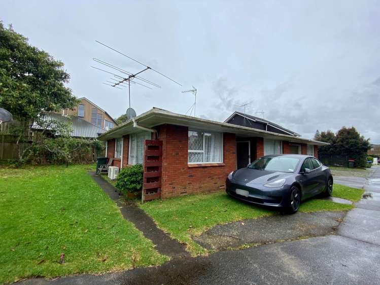 4/8 Atherton Road_0