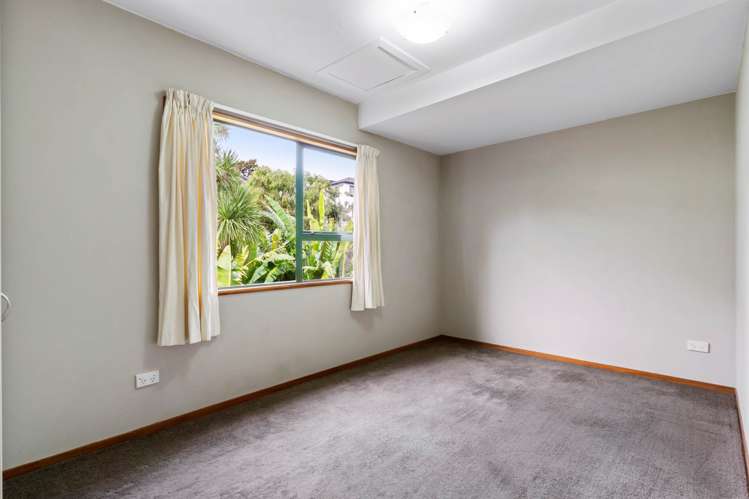 2/14 White Swan Road Mt Roskill_10