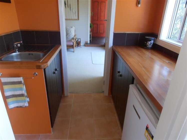 38 Athol Street Glenduan_14