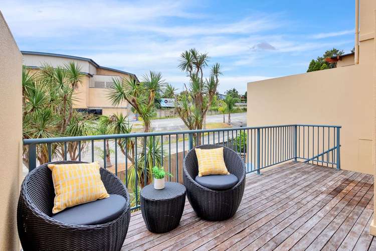 2/12 Pannill Place Oteha_3